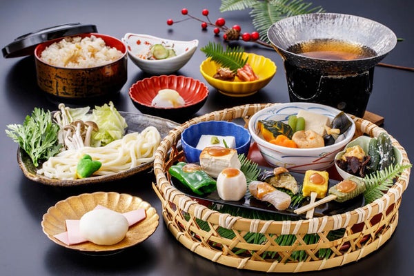 <和歌山県>新緑の世界遺産 高野山満喫の旅 奥之院めぐり~観光列車こうや花鉄道「天空」にもご乗車~【緑が丘・西神中央出発】3